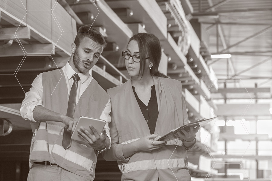 commercial-inspector-checking-building-poland-me